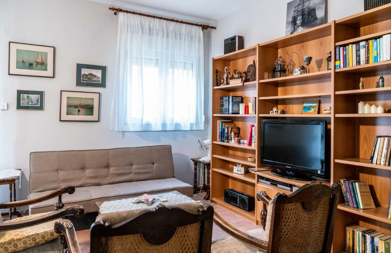 Next To The Sea - Apartment Агия Триас Екстериор снимка